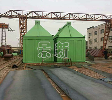 脈沖布袋除塵器生產(chǎn)現場(chǎng)